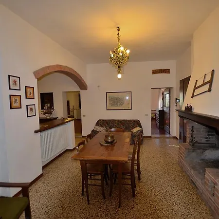 Agroturismo Poggio Ai Grilli *